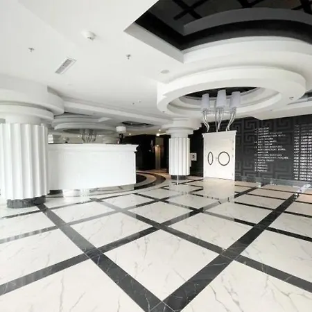 Apartamento Hanza Tower Deluxe Jacussi & Sauna & Pool